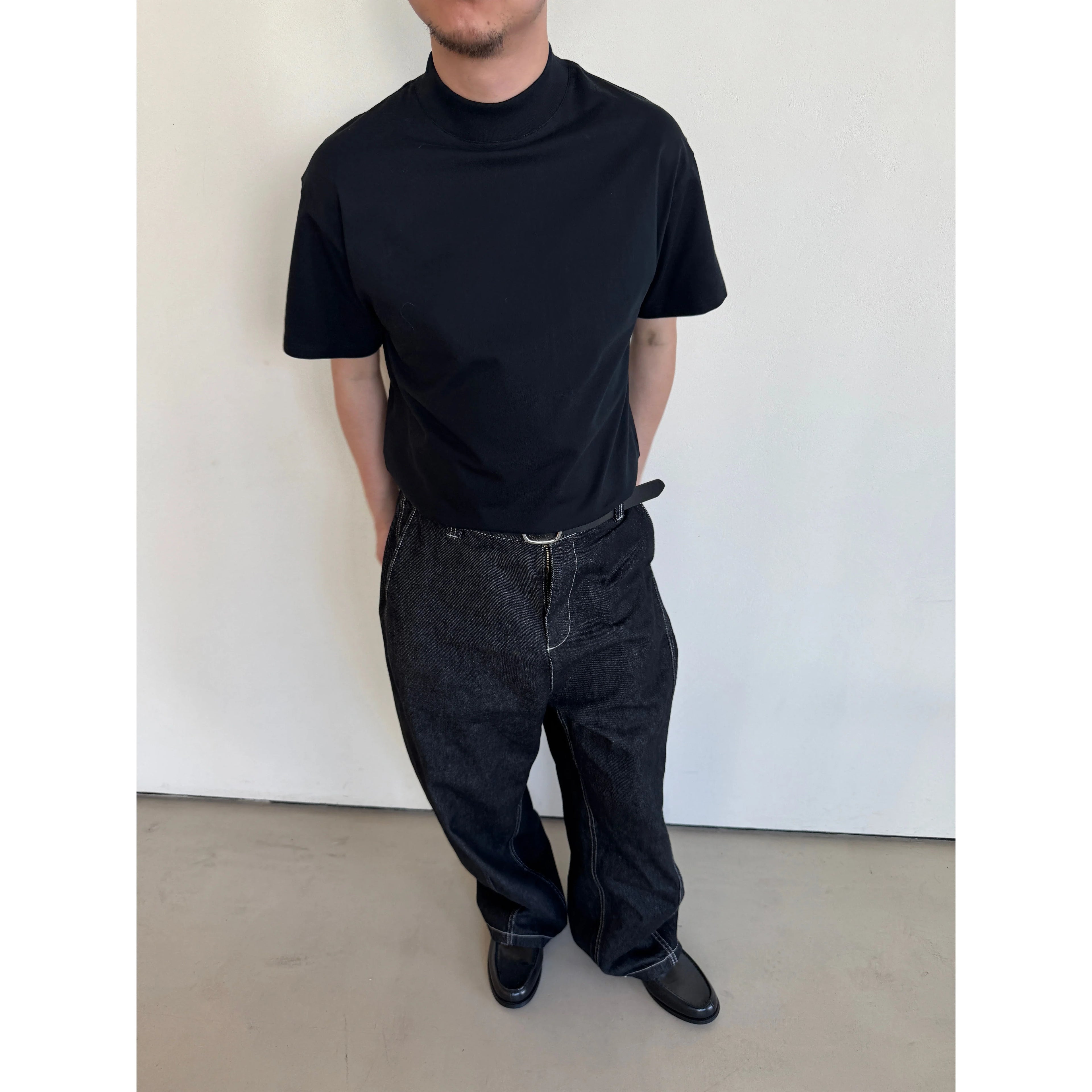 Anniehall Small Turtleneck Shoulder Tee