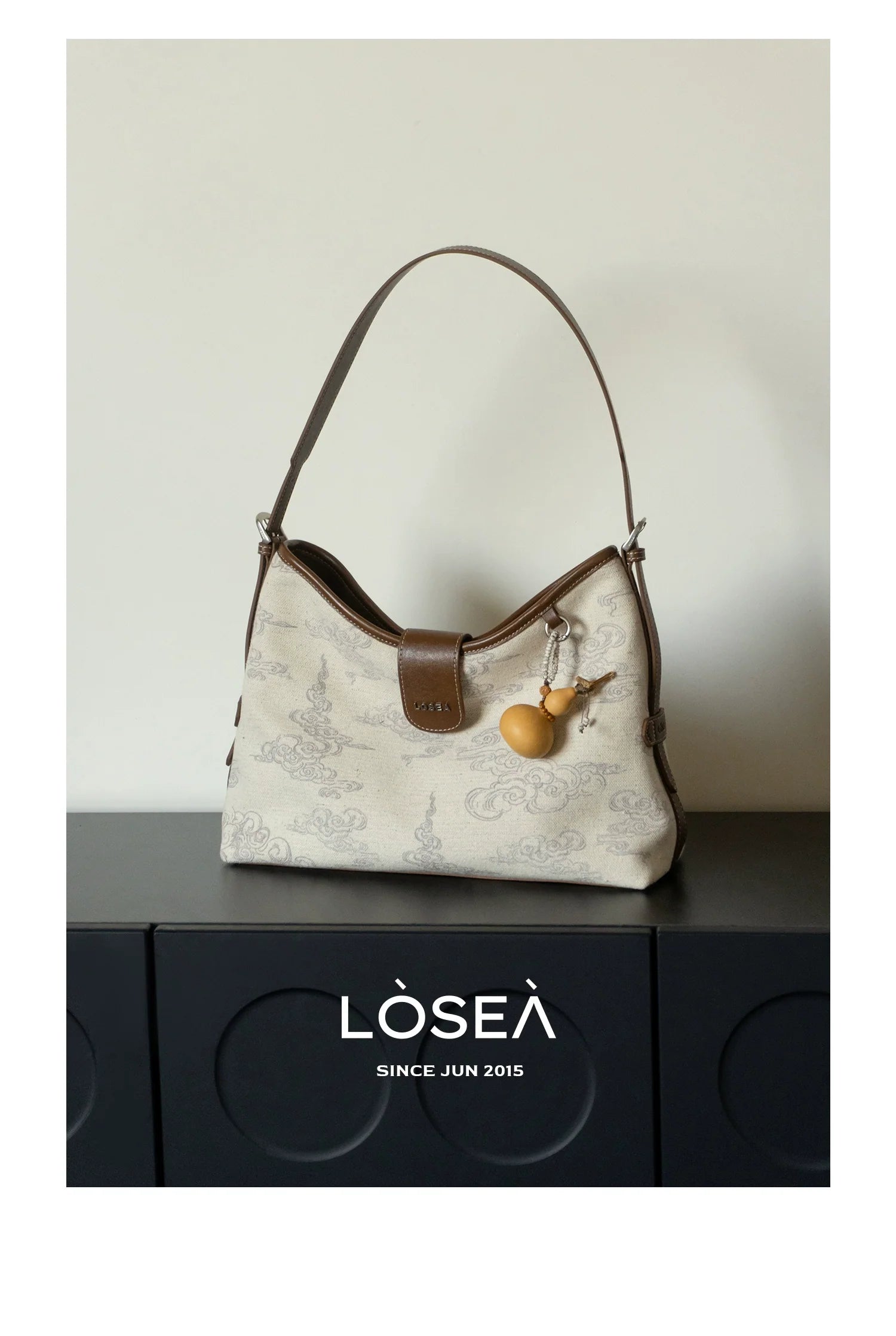 LOSEA Auspicious Cloud Pattern Single Shoulder Underarm Gourd Bag
