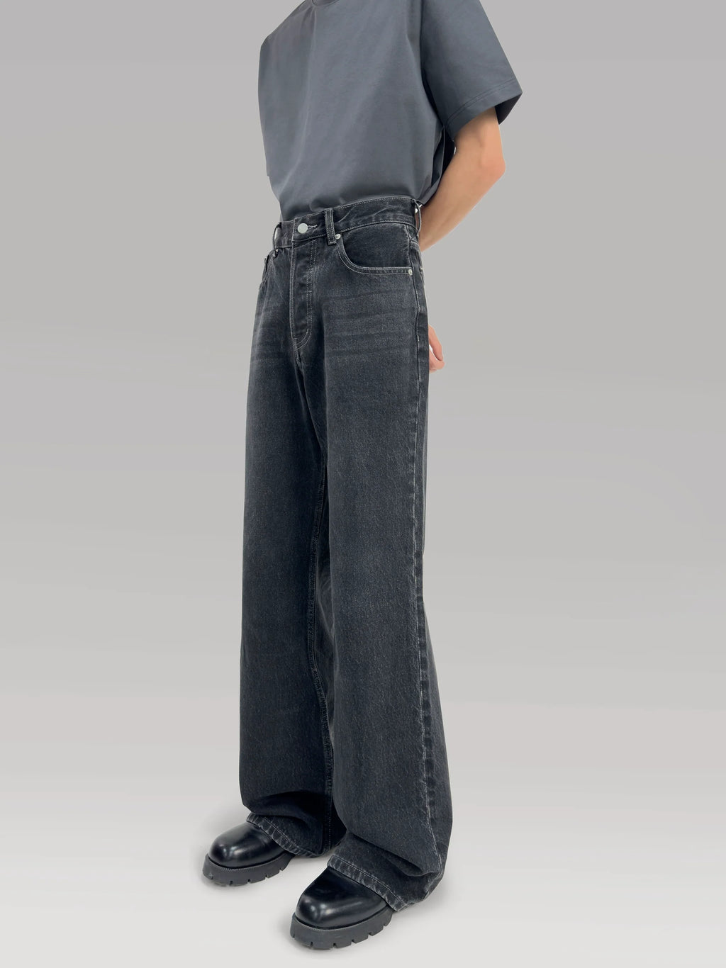 PLUS NO LOGO Washed Old Loose and Micro-pulled Jeans