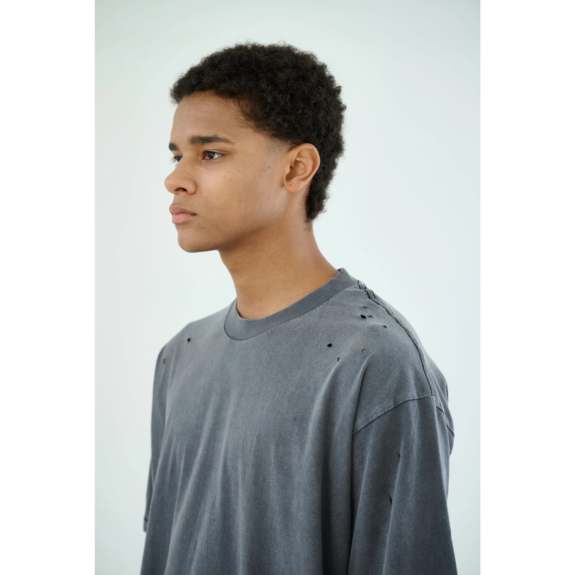 Anniehall Vintage Ripped Single Stitch Tee