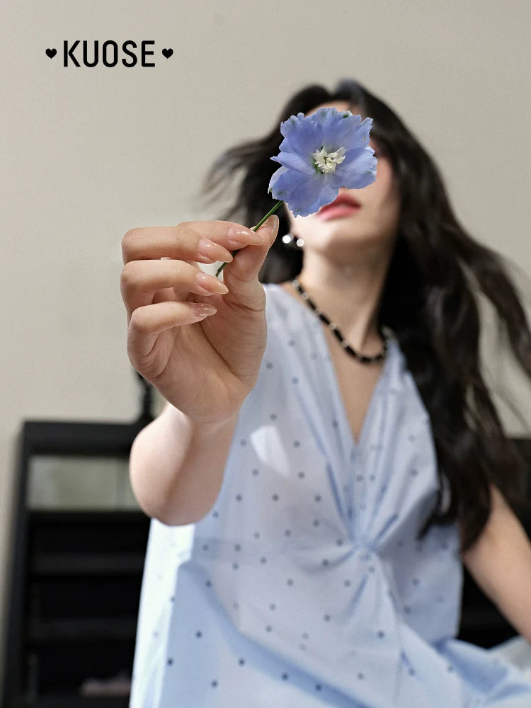 Kuosev Neck Polka Dot Kink Sling Vest