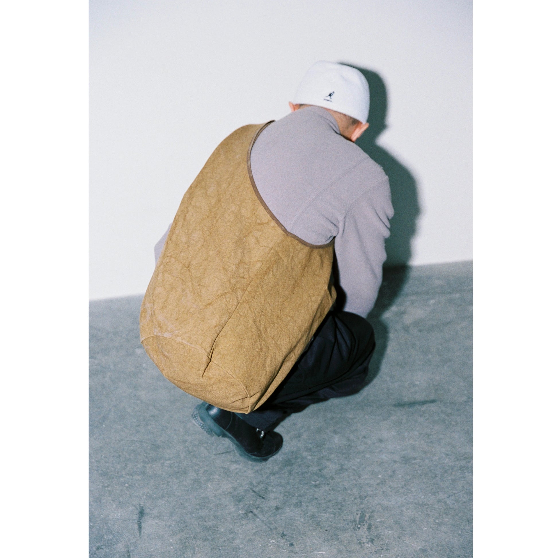 Anniehall Makes Old Washed Large-capacity Satchels.